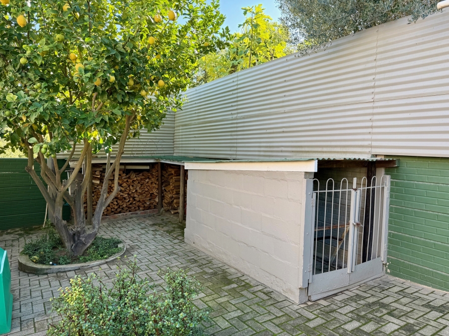 3 Bedroom Property for Sale in Bergzicht Western Cape